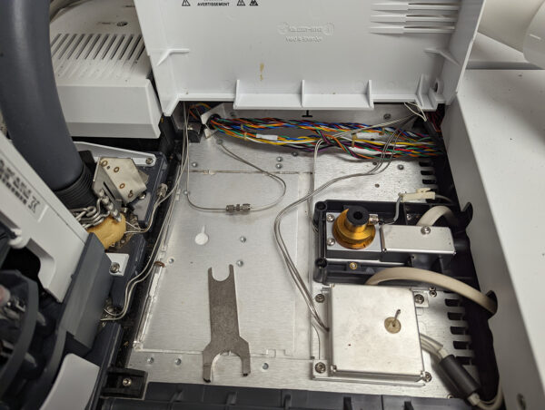 Agilent-7890B-with-FID-ECD-TCD-and-7697A-Headspace-and-7693A-Autosampler-3.jpg