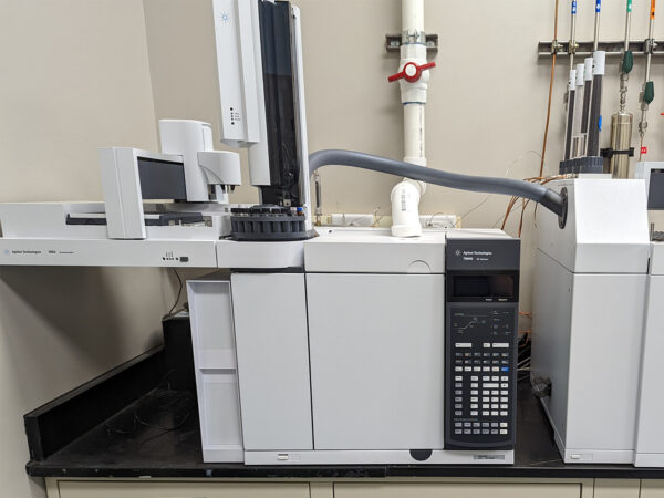 Agilent-7890B-with-FID-ECD-TCD-and-7697A-Headspace-and-7693A-Autosampler-5.jpg