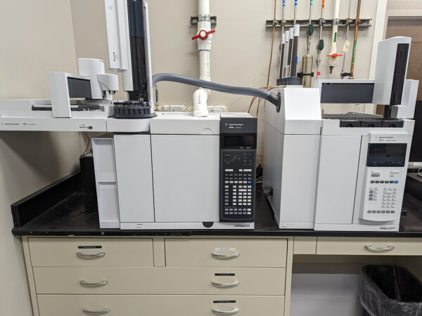 Agilent-7890B-with-FID-ECD-TCD-and-7697A-Headspace-and-7693A-Autosampler.jpg