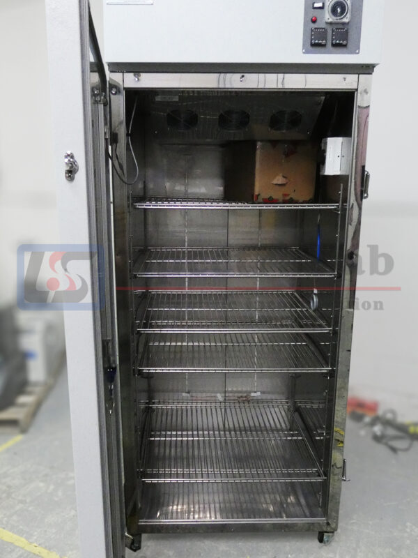 Darwin-IN034-LT-DA-Insect-Rearing-Chamber-2.jpg
