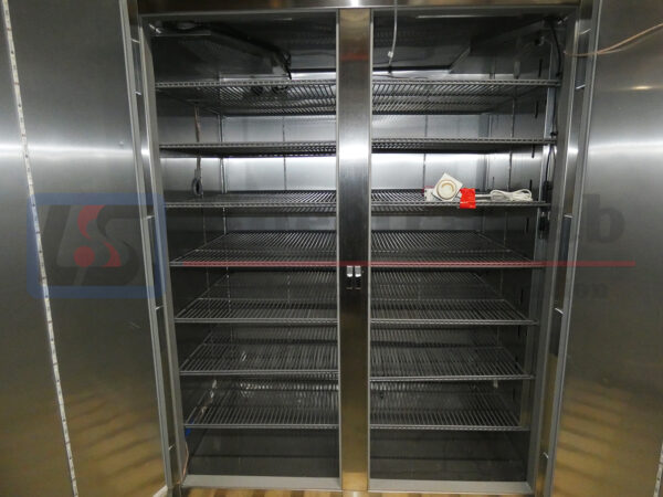 Darwin-IN055-DA-M-2-Door-Insect-Rearing-Chamber-2.jpg