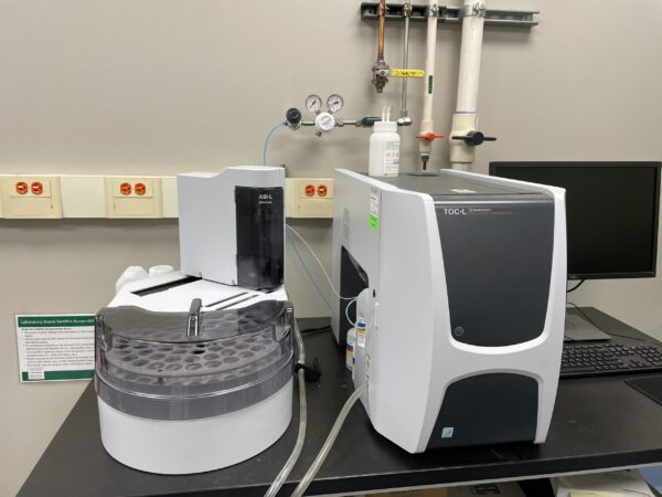 Shimadzu-TOC-Lᴄᴘʜ-Total-Organic-Carbon-Analyzer-with-Shimadzu-ASI-L-Autosampler-scaled-1.jpg