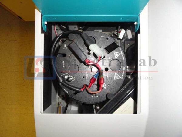 Varian20Cary2040020Scan20UV-Visible20Spectrophotometer203_productimage_1647_2.jpg