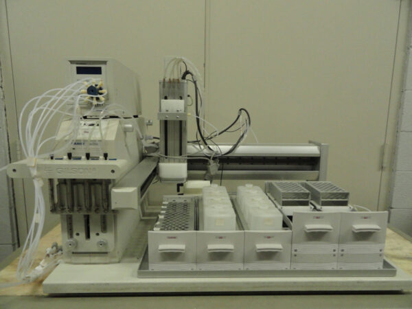 gilson-215-spe-system-nebula-series-with-gilson-valvemate-valve-actuator-1_productimage_2307_0.1.jpg